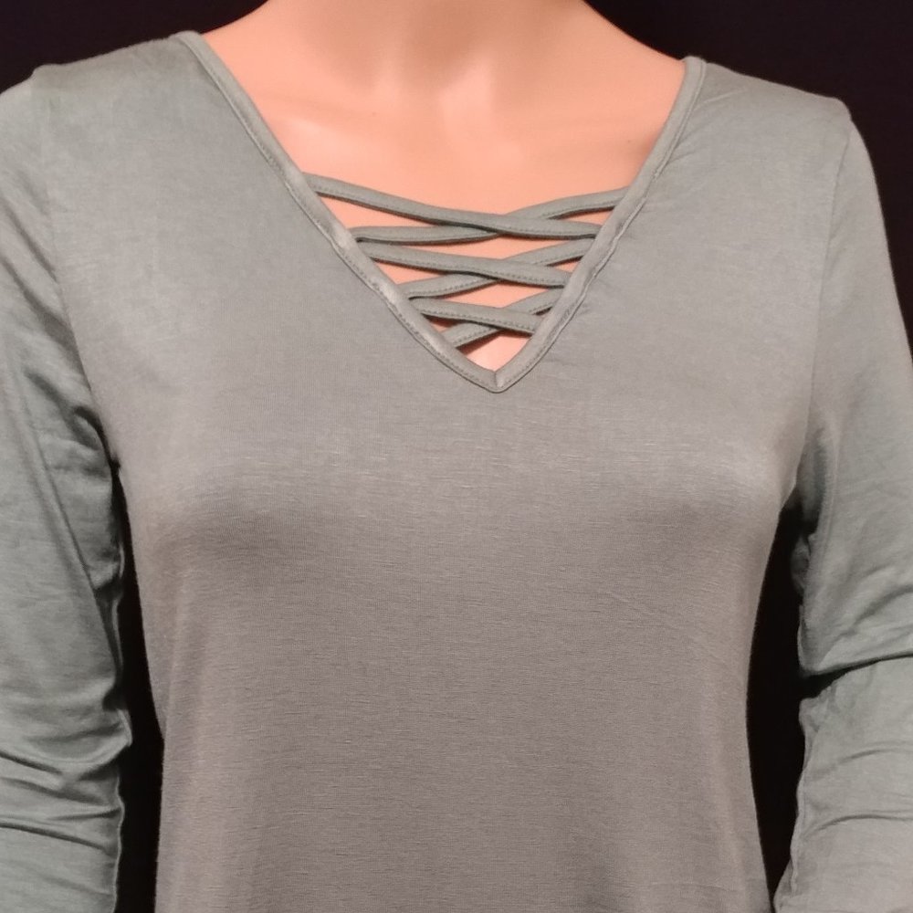 NWT Women's Long Sleeve Teal Green Top
